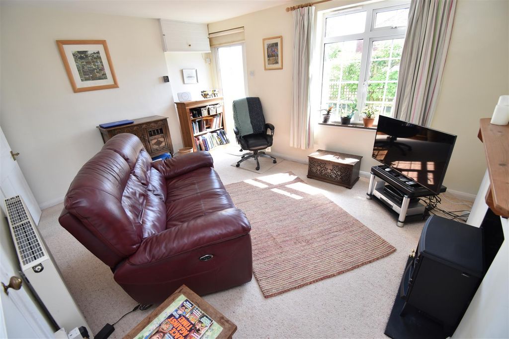 Property photo 3 of 16
