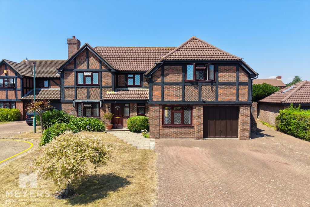Property photo 1 of 35