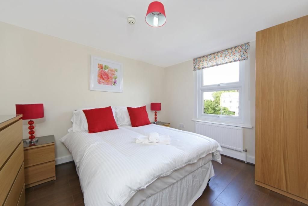 Property photo 2 of 5 Bedroom 1