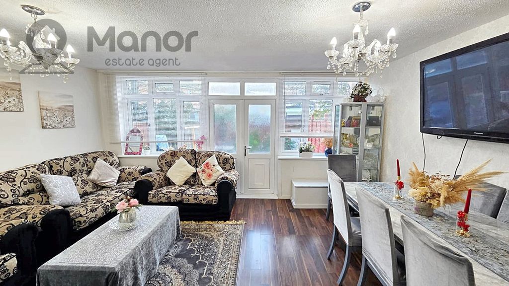 Property photo 3 of 32 Whatsapp Image 2025-11-19 At 11.34.13 (1)