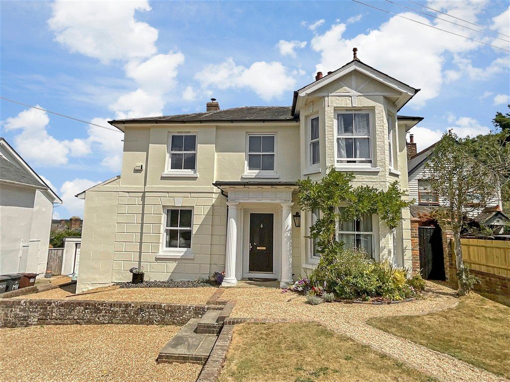 Property photo 1 of 21 Front