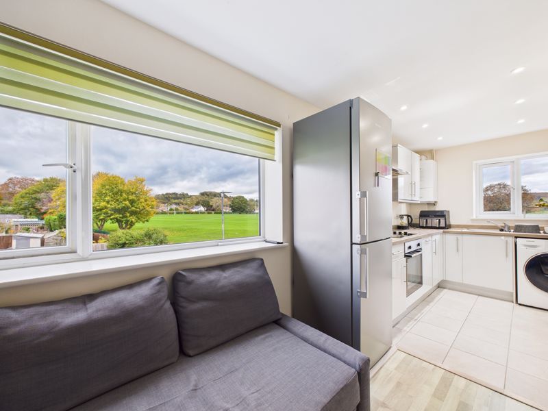 Property photo 2 of 9 Lounge