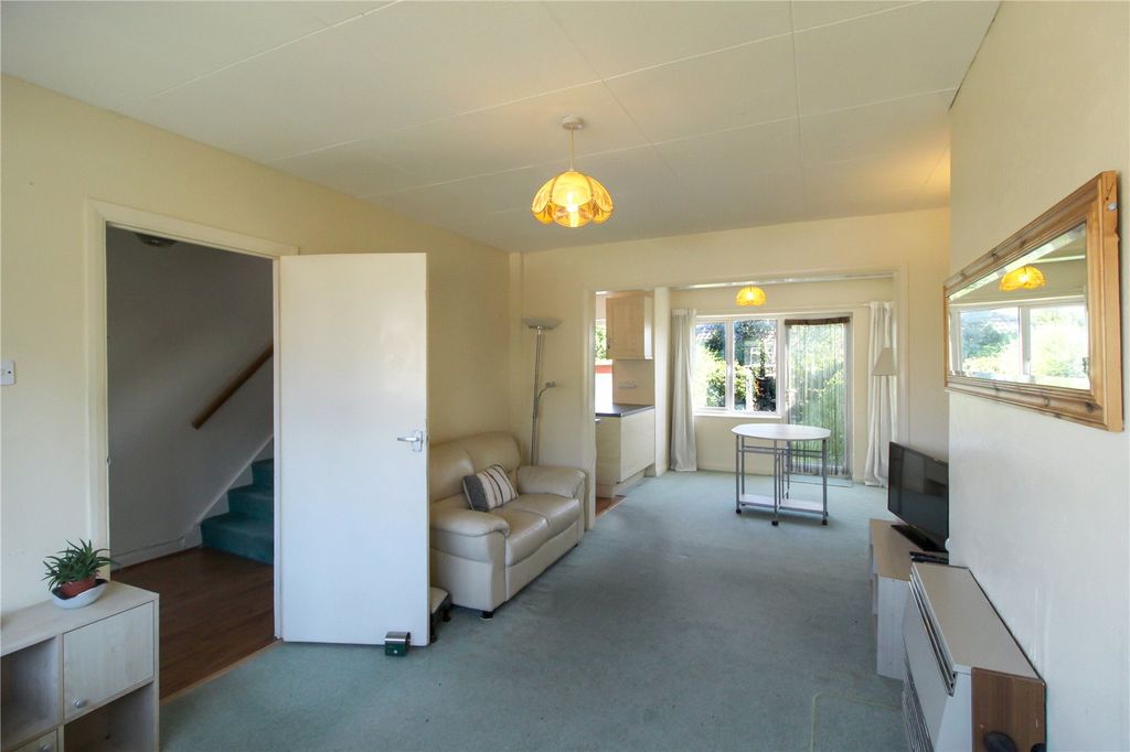 Property photo 2 of 14 Picture No. 11