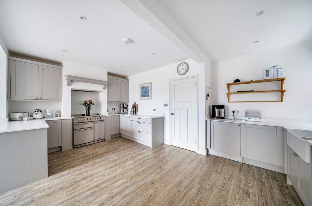 Property photo 3 of 16 1317282-7-686402A608c6c.Jpg