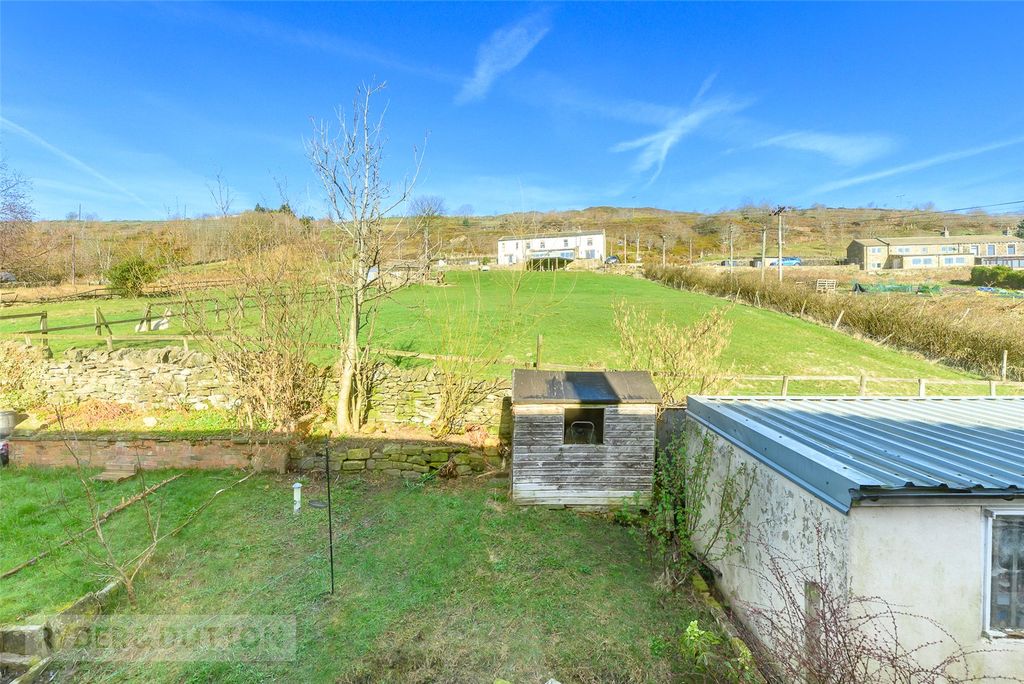 Property photo 2 of 20 Garden &amp; Views