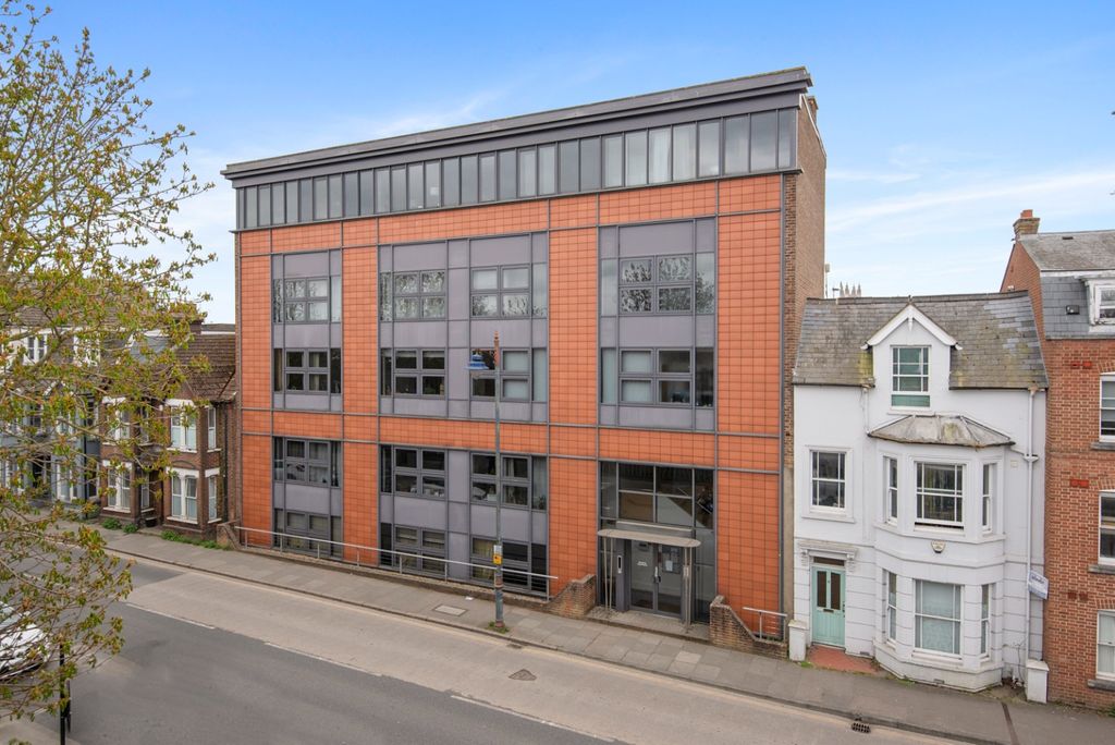 Property photo 1 of 10 3994031