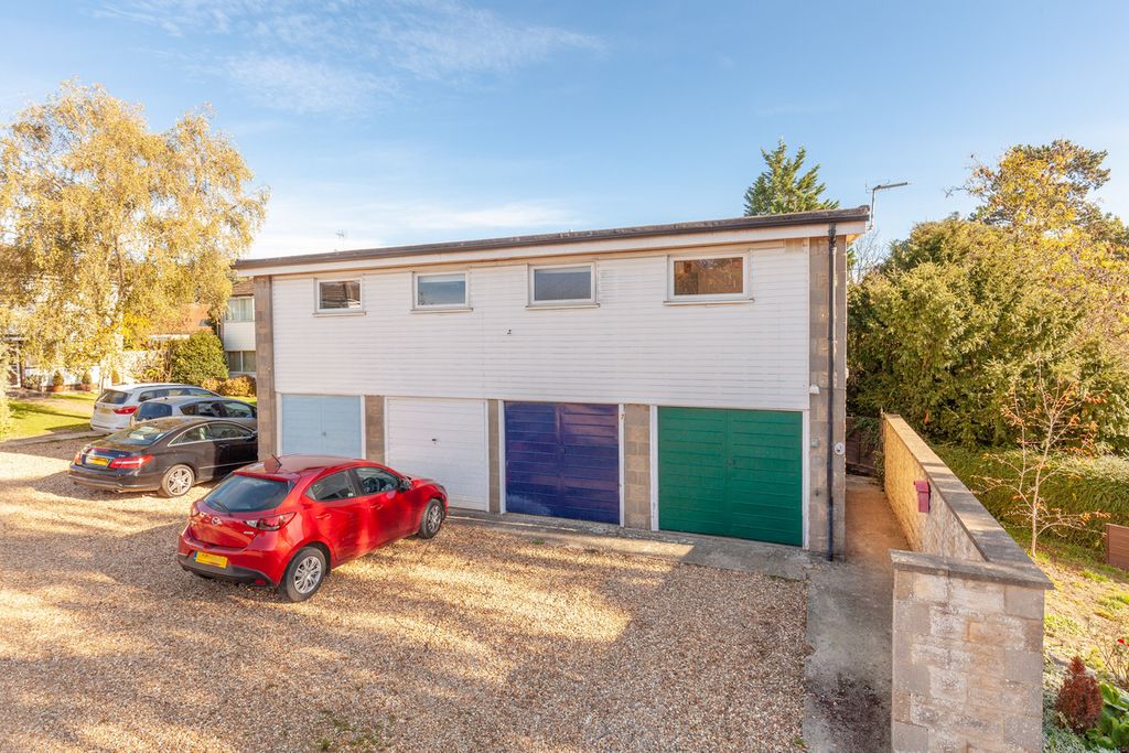 Property photo 1 of 5