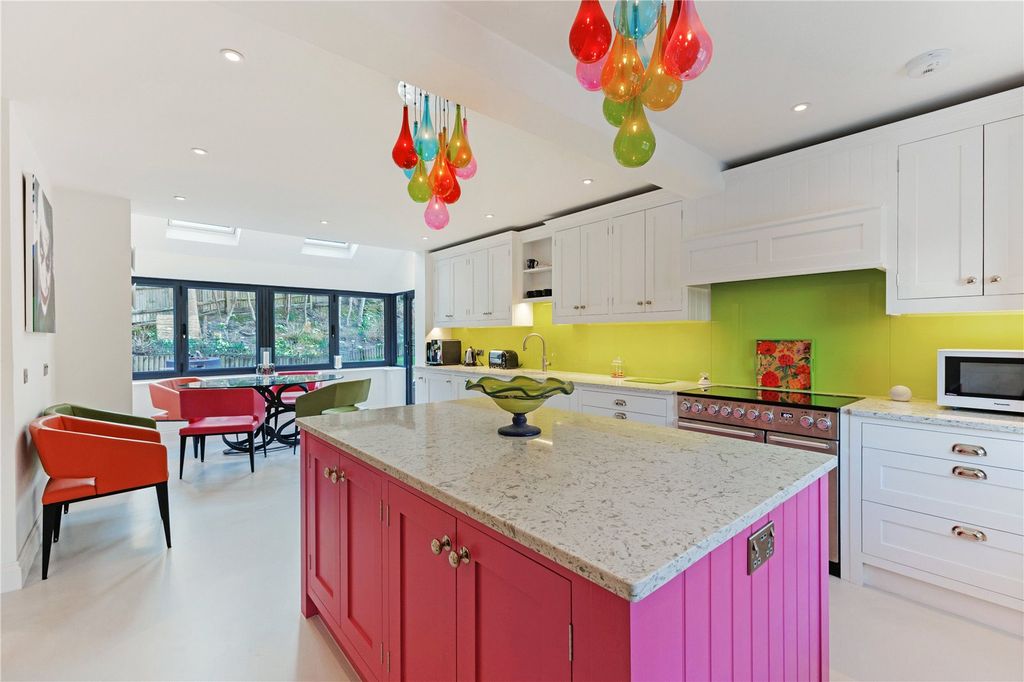 Property photo 2 of 16 Kitchen