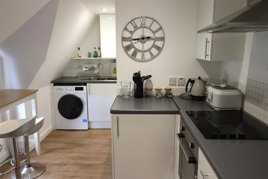 Property photo 2 of 5 Kitchen.Jpg