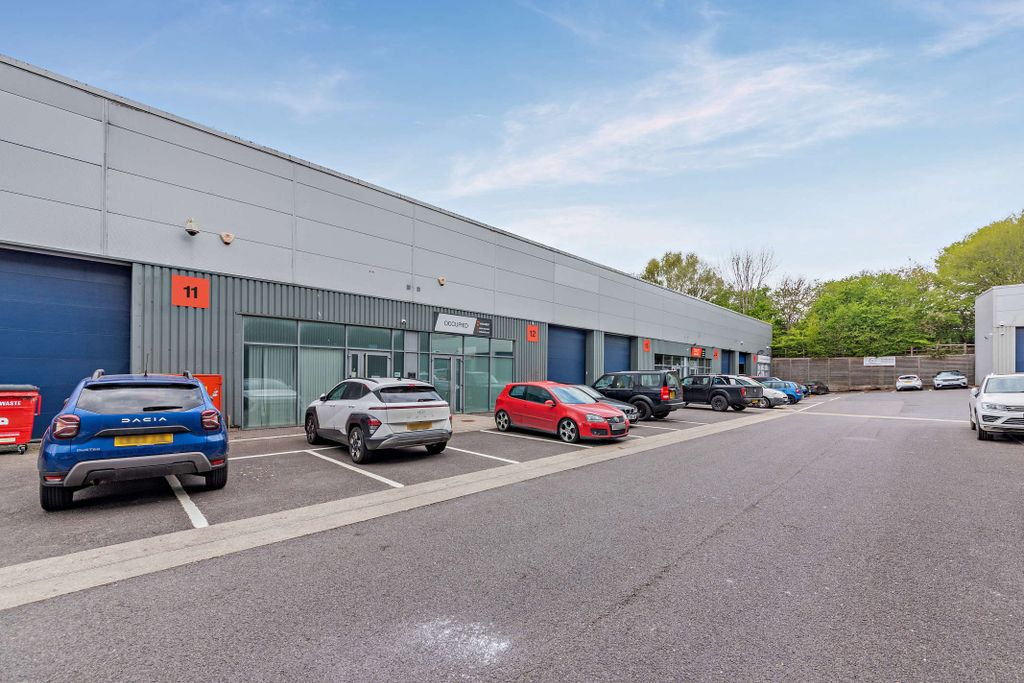 Property photo 2 of 8