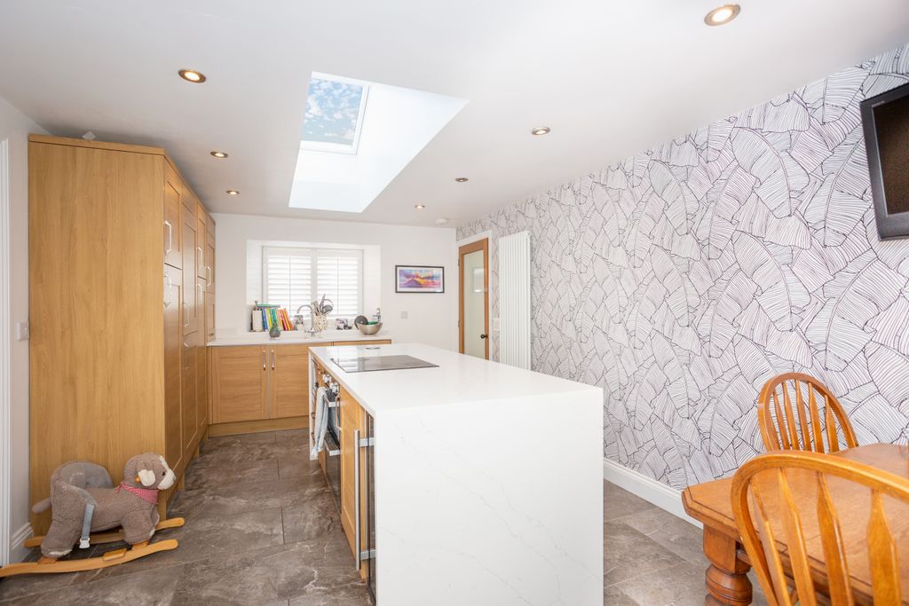 Property photo 3 of 43 Kitchen/Diner