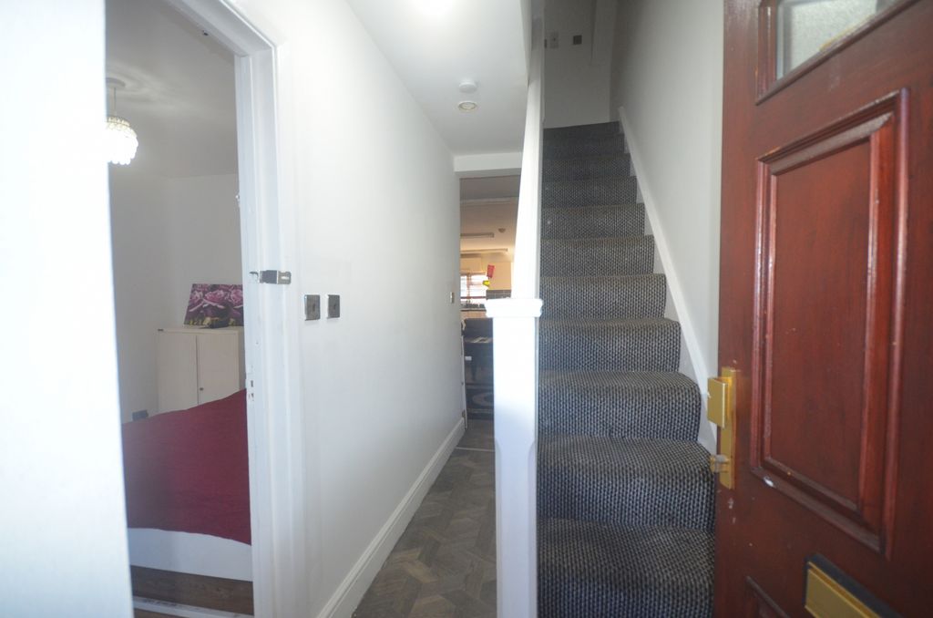 Property photo 2 of 10 Gallery