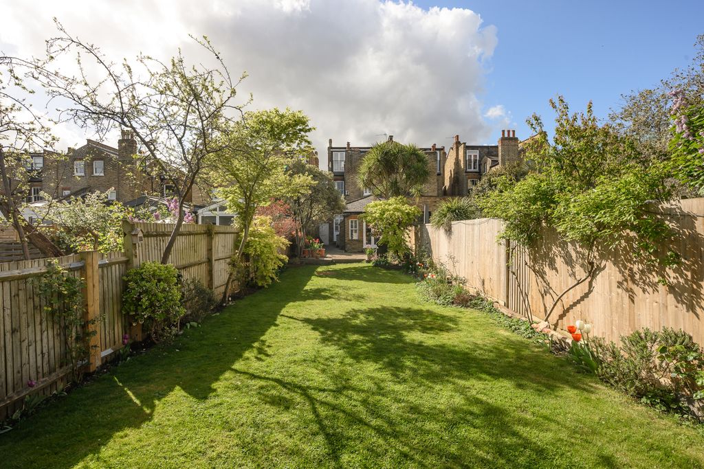 Property photo 2 of 18 Picture No. 03