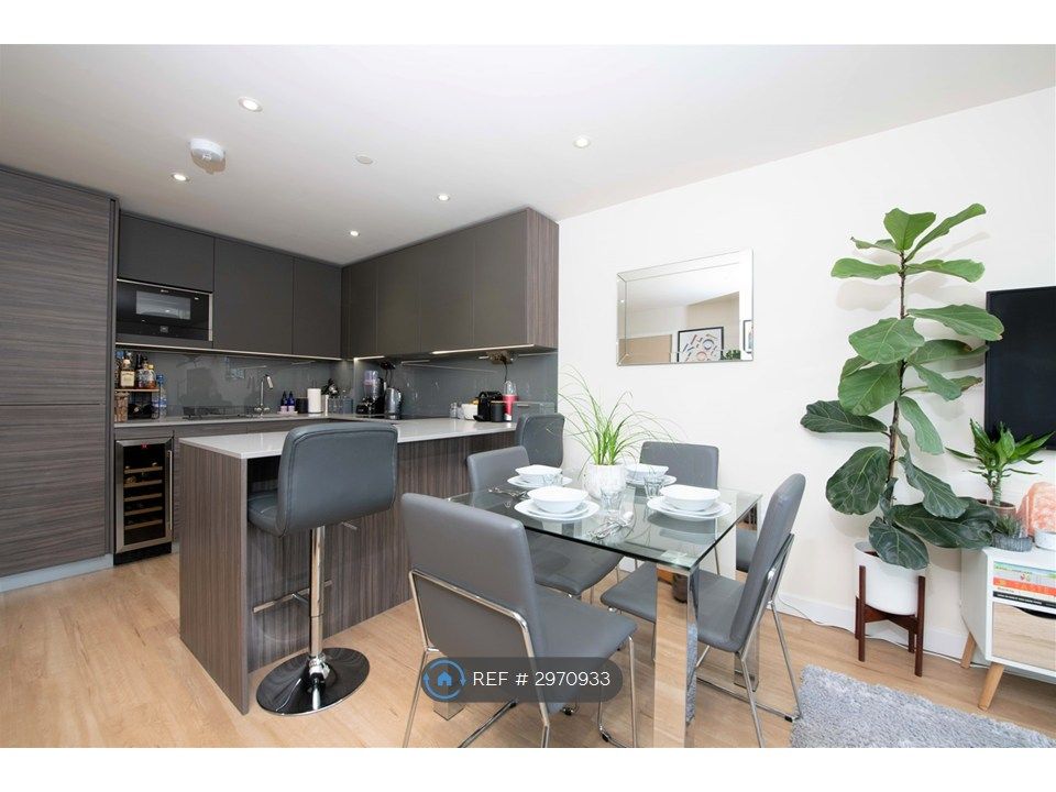 Property photo 3 of 12 Dining Area