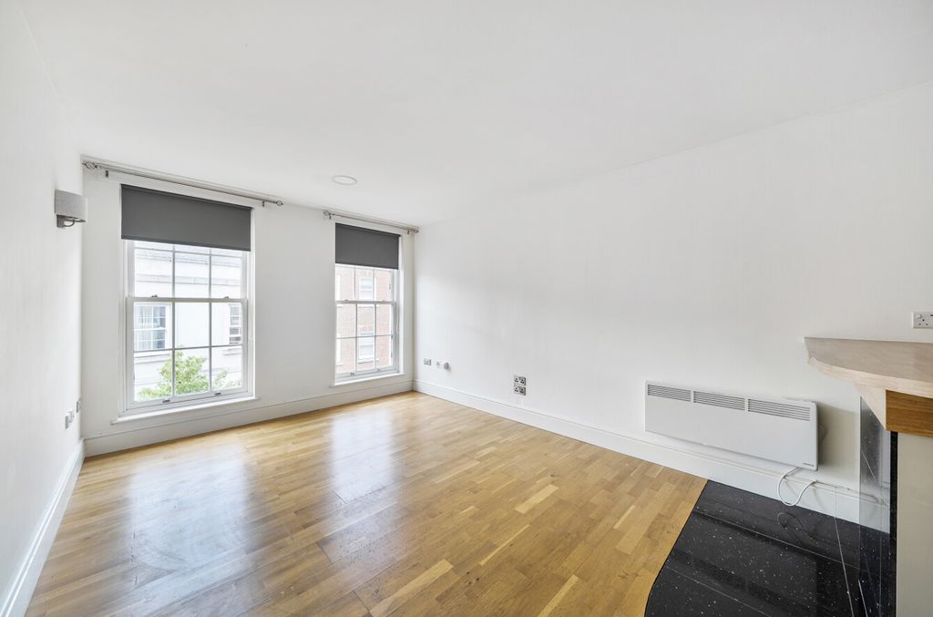 Property photo 2 of 14 1484249-11-6A4275...