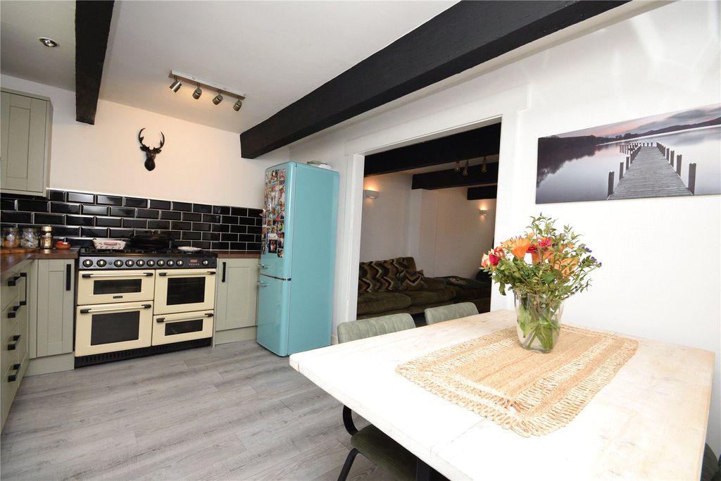 Property photo 3 of 11 Picture No. 22