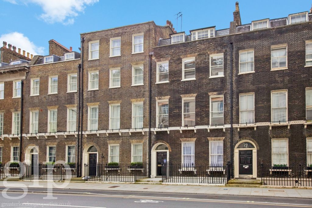 Property photo 2 of 18 2338473