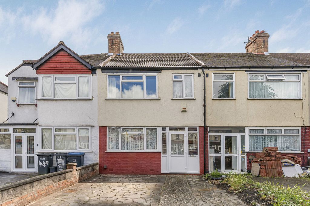 Property photo 2 of 24