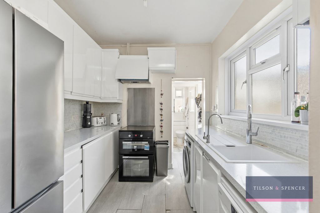 Property photo 3 of 27 0704202620_Tils_89 Thackeray Avenue _N17 9Du_011_W
