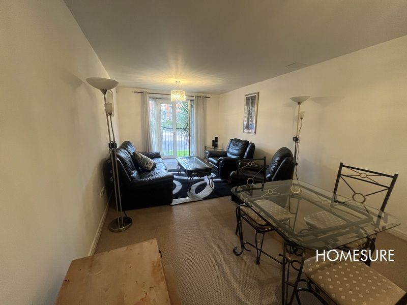 Property photo 3 of 8 Lounge