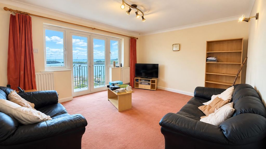 Property photo 2 of 19
