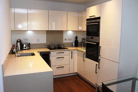 Property photo 3 of 7 Kitchen