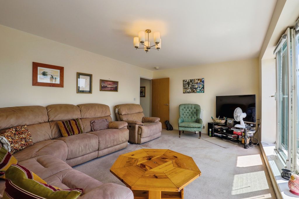 Additional image 21 of 4 bed terraced house for saleRedshank Road, St Mary Island, Chatham ME4