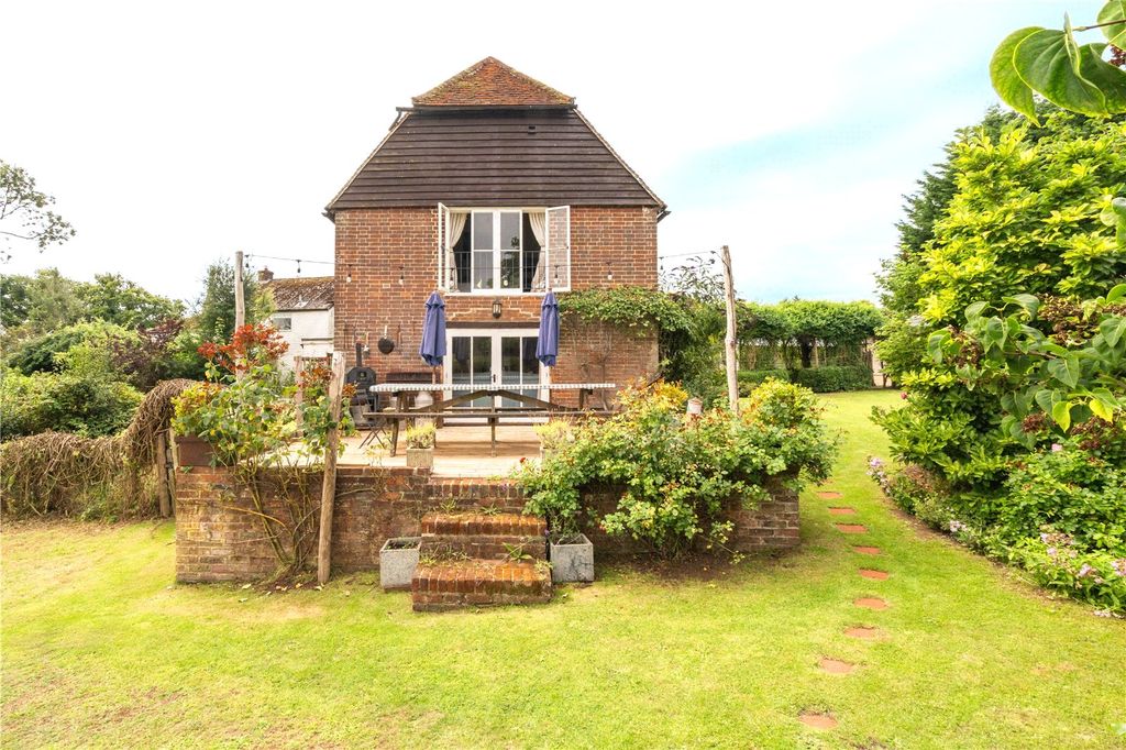 Property photo 2 of 33 Barn/Cottage