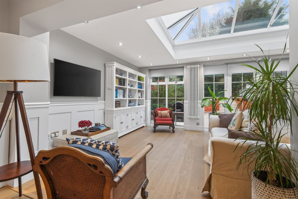 Property photo 2 of 14