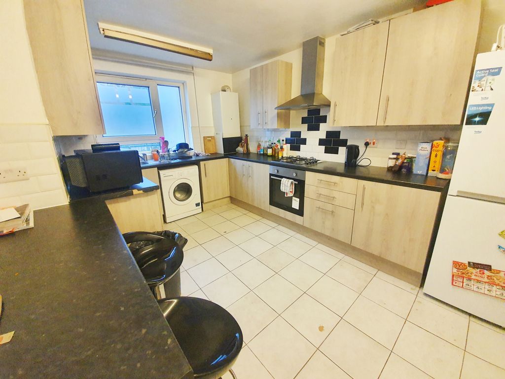 Property photo 2 of 16 Gallery