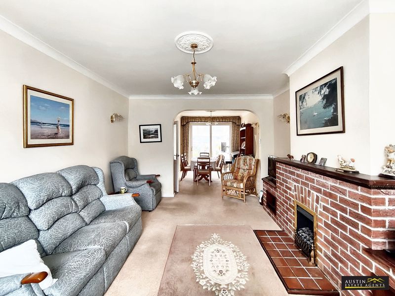 Property photo 3 of 19 Photo 4