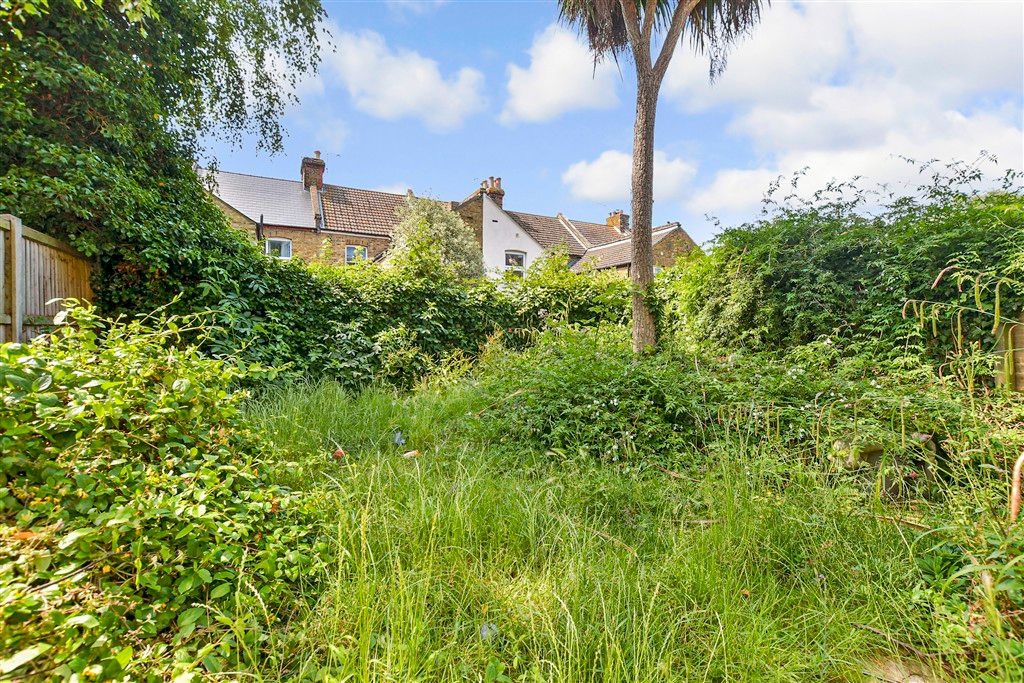 Property photo 2 of 8 Rear Garden