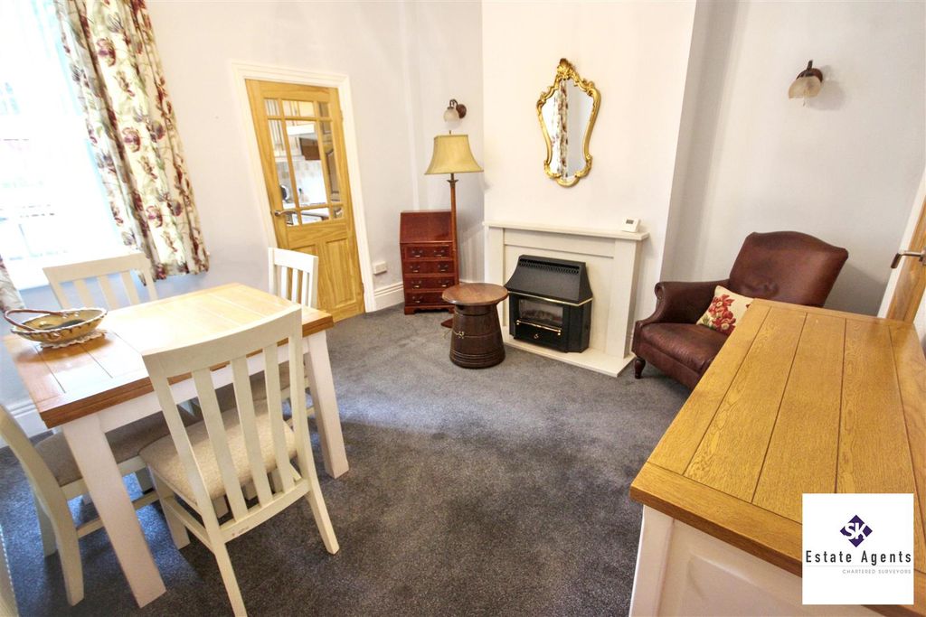 Property photo 2 of 17 Dining Room