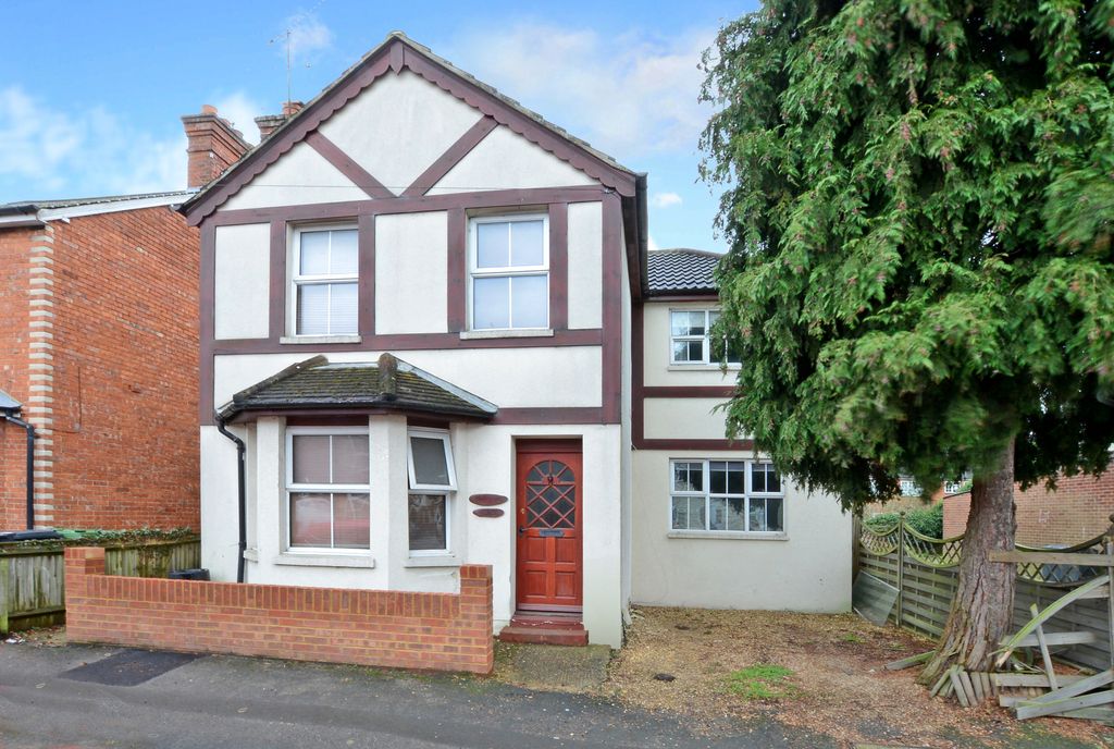 Property photo 1 of 9