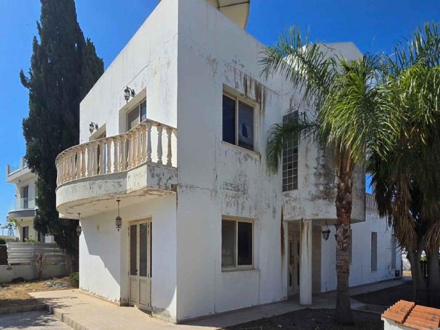 Property photo 1 of 14
