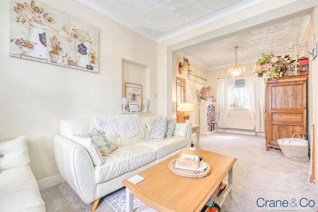 Property photo 2 of 23