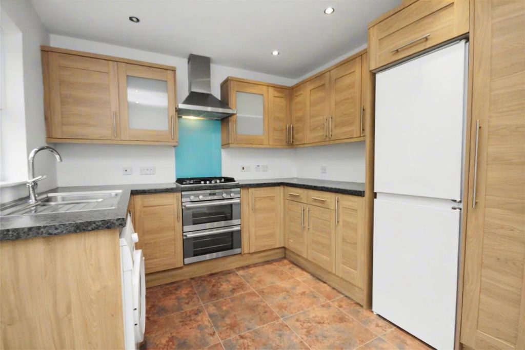 Property photo 3 of 10 8Mlmv2Xujuszex-Squluya.Jpg