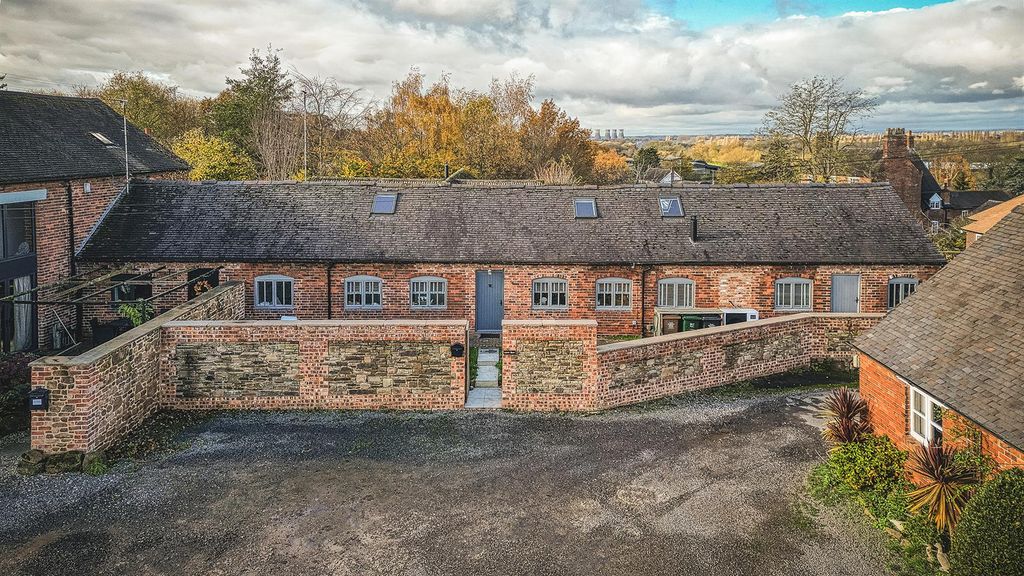 Property photo 1 of 27