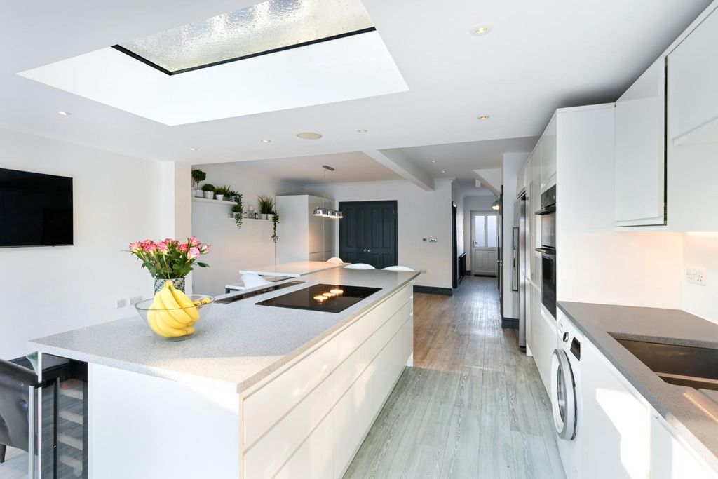 Property photo 3 of 14 Brighton Road (10).Jpg