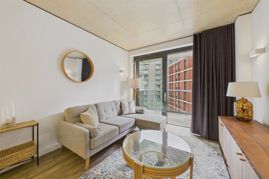 Property photo 1 of 17 Cam02700G0-Pr0370-Still006.Jpg