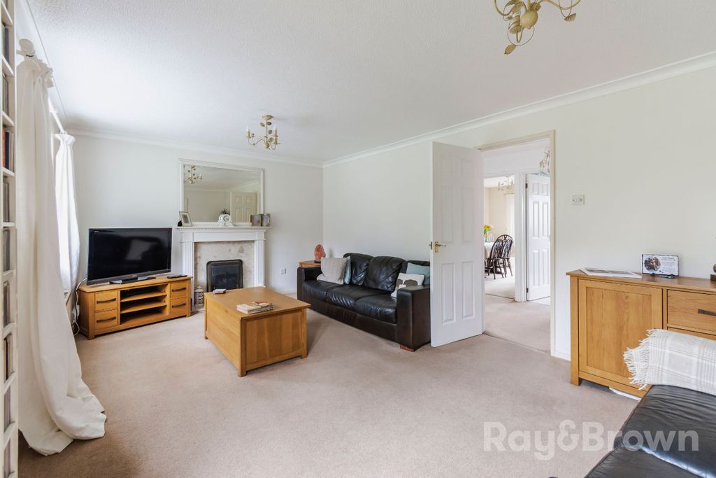 Property photo 2 of 53