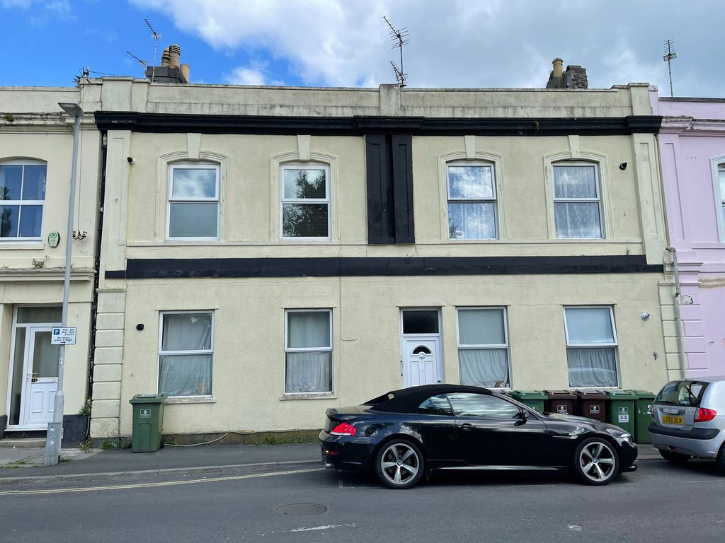 Property photo 1 of 6