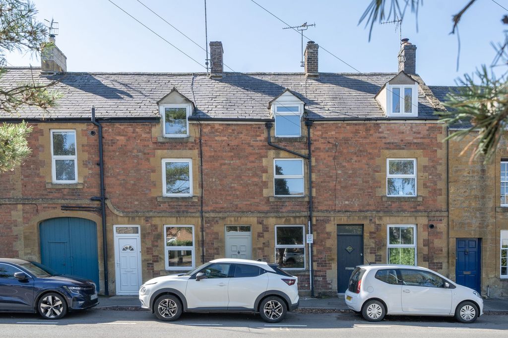 Property photo 1 of 11 Front