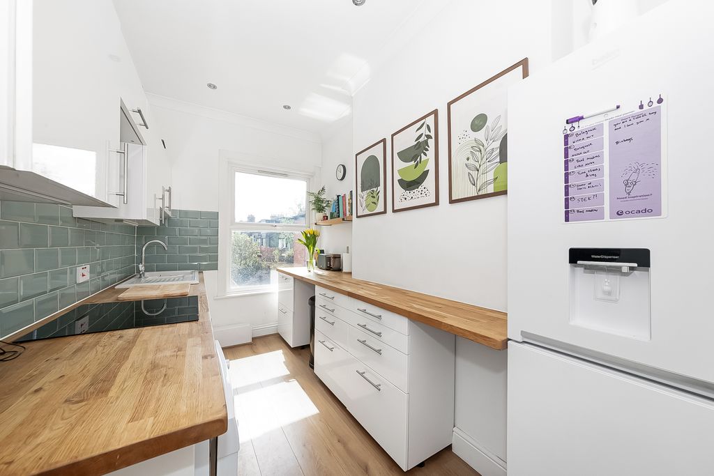 Property photo 3 of 14 Kitchen