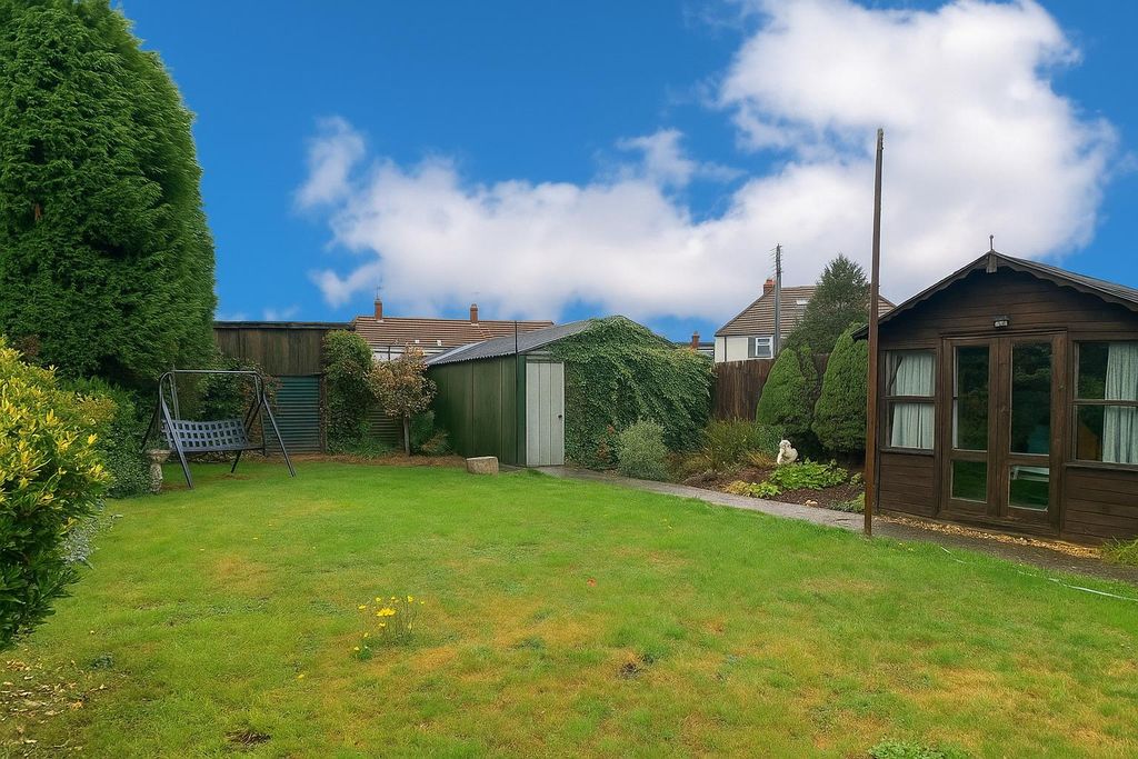 Property photo 3 of 8 Garden.Png