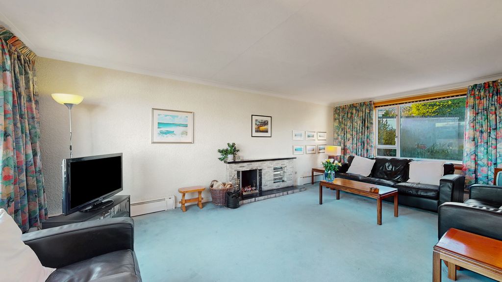 Property photo 3 of 36 24-Print-20 Queensberry Avenue_44