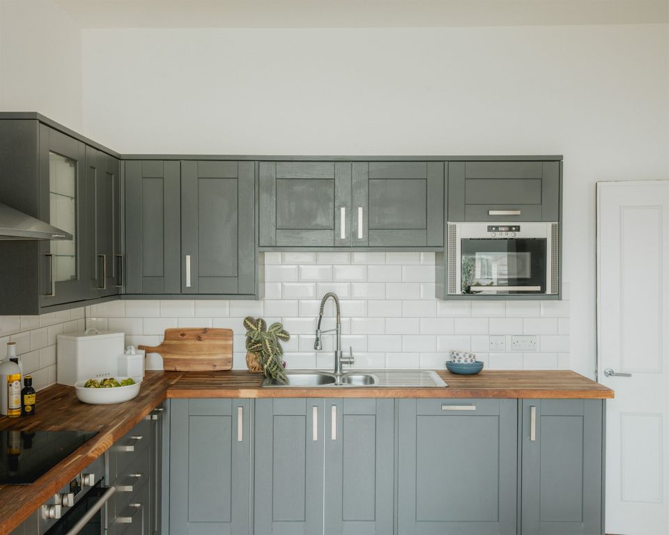 Property photo 3 of 23