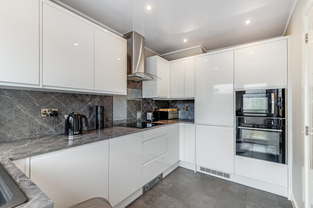 Property photo 2 of 26 Picture 2