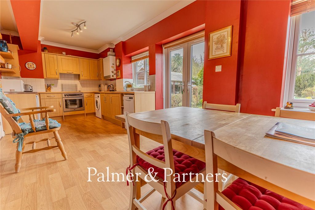 Property photo 2 of 19 Picture No. 17