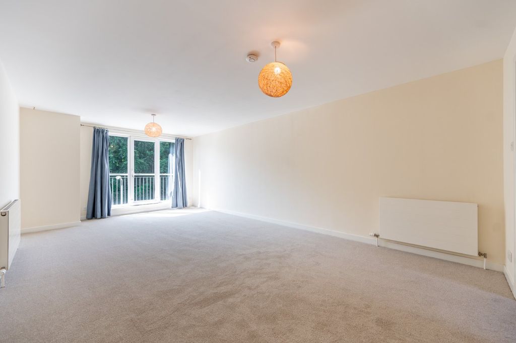 Property photo 2 of 14 Picture No. 02